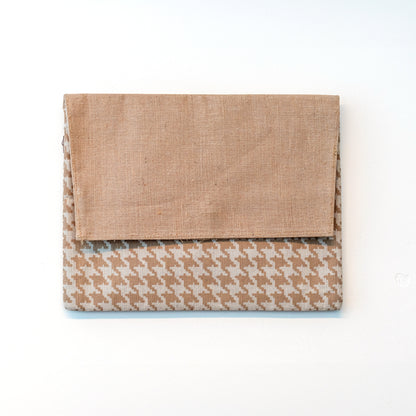 Flapped Clutch Beige